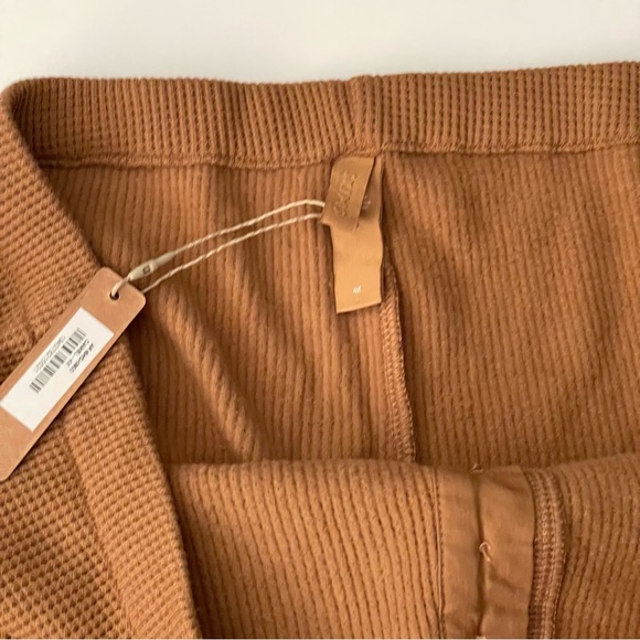 SKIMS Lounging Sleepwear Elastic Waist Waffle Knit Camel Shorts Size 4X - Picture 6 of 7